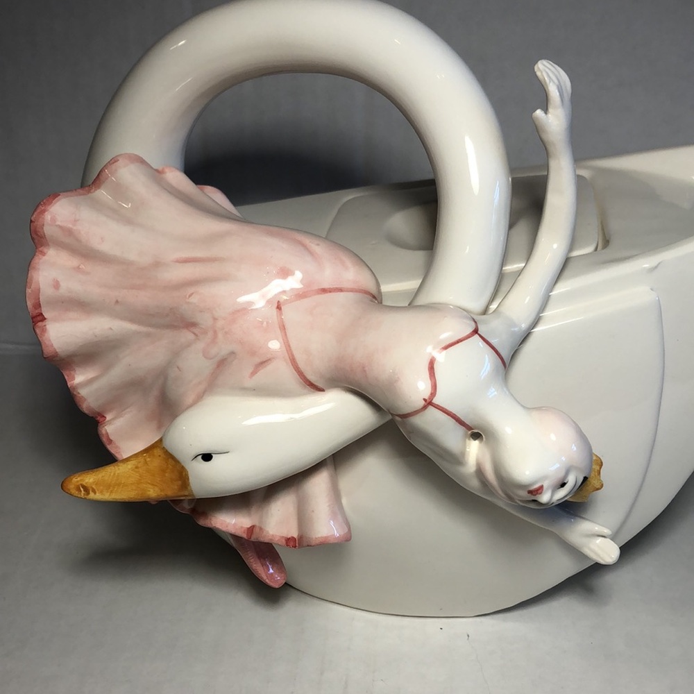 SWANLAKE TEAPOT